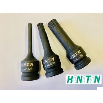 Hlavice 1/2" kovaná XZN M06 H78M06 - Hlavice průmyslová, rázová, kovaná XZN SPLINE M5 otvor : 1/2" délka : 78mm ocel : chrom-molybden CrMo, DIN 3129 použití pro rázové pneumatické utahováky a elektrické nářadí odolná nejvyšší zátěži, PROFIkvalita zn. HONI
